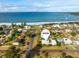 By the Bay by Experience Jervis Bay