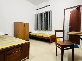 Salwa mens Hostel，位于Olakara的酒店