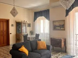 Maman Suite, city center near Molo Beverello