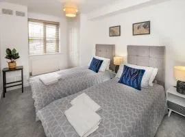 Snug Grasham Apartment near Station by 360Stays