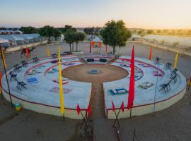 Royal Pavilion Camps by ShriGo Hotels，位于山姆的酒店