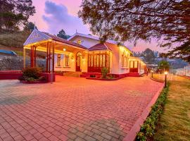 Vintage Inglenook Premium Ooty Bungalow by VOYE HOMES，位于乌提的酒店
