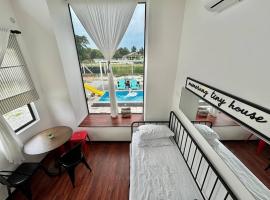 Memerang Tiny House & Pool near Merang Jetty