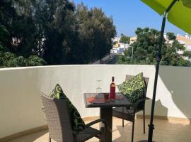 Cabanas Beach Penthouse，位于卡巴纳斯&middot;德&middot;塔维拉的酒店