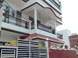 Varuna Palace Varanasi , Near Mandir & Ghat's
