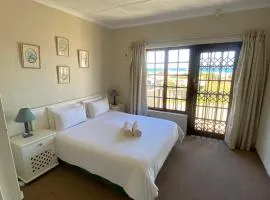 25 Settler Sands Beachfront Accommodation Sea View