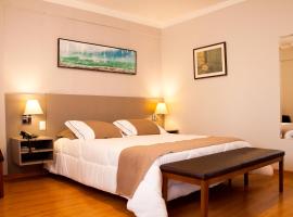 Biazi Plaza Hotel Bauru，位于巴乌鲁的酒店
