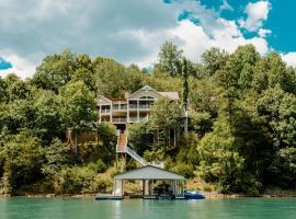 Waterfront Home on Norris Lake with Boat Slip!，位于La Follette的酒店