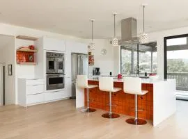 Modern Mosaics- Joshua Tree Chef Home On Hill Spa