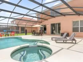 Large Spacious Home w Private Pool & Hot Tub