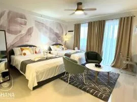 Palawan Room near Airport with Pool and Gym Access