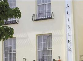 Alister Guest House，位于圣赫利尔泽西的旅馆