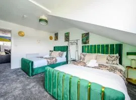 -3F421- For your Relaxed, Cosy stay, Free Parking
