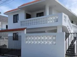 White Paradise Beach House Your Coastal Haven