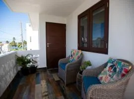 White Paradise Beach House