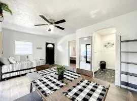 Minimalist 1 Bed Apt By Dt Orlando