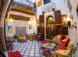 Riad LalaMoune，位于非斯的摩洛哥传统庭院