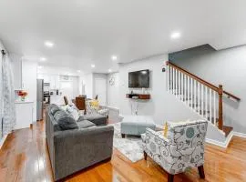 2 Mi to Dtwn Well-Appointed Bridgeport Duplex!