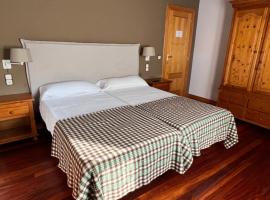 Hotel - Restaurante La Posada de Santa Rita，位于恩西索的酒店