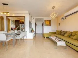 Herzliya Pituach Apartment with Pool, by the Beach