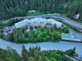 Scuol Palace - Culture, Nature & Health，位于施库尔的公寓式酒店