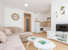 1bd Modern Apt in Dobra Voda with Roof Access "Moka"，位于巴尔的酒店