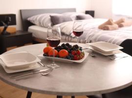 Modern apt in Dubec, ideal for couple，位于赛斯韦泰的酒店