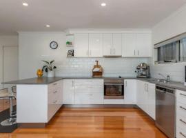 Sunny Retreat in Kingston Beach，位于Kingston Beach的酒店