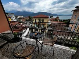 Modern Lakeview Apartment in Central Baveno