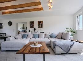 Ferienwohnung 12 Monkeys，位于施图尔的酒店