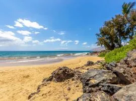 Serene Hawaiian Beachside Bliss