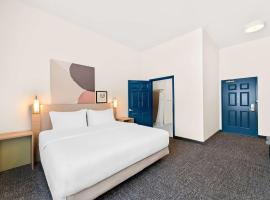 朗维尤温德姆豪顿套房酒店，位于朗维尤的酒店