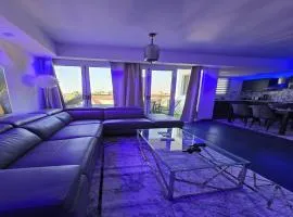 Golden Bay Deluxe Holiday Apartment