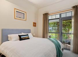 Hawkdun Rise Vineyard & Accommodation