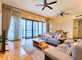 St Mary KL City Spacious 3BR w Bathtub & Walk to Pavilion & Bukit Bintang by Cloud Host，位于吉隆坡的酒店