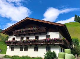 Stöcklhof，位于霍赫克尼希山麓丁滕的酒店