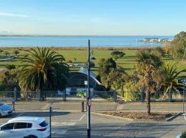 Beauty on The Bay - Best location in Timaru!，位于提马鲁的酒店