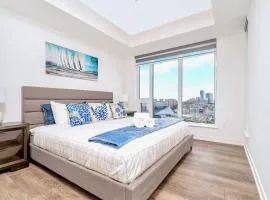 Condo Unit with Stunning Views & Amenities