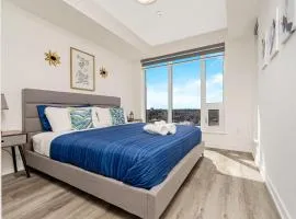 Luxury 1BR Suite - King Bed & Private Balcony