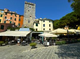 La Casa Rotonda，位于韦内雷港的带停车场的酒店