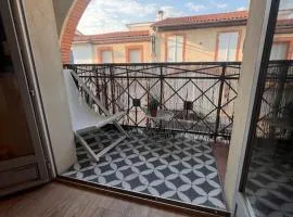 Studio avec balcon