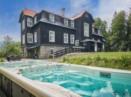 Holiday Home Château Josefův Důl by Interhome，位于约瑟夫杜尔的酒店