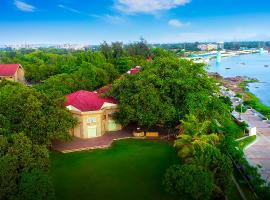 Ras Resort By Treat Silvassa，位于锡尔瓦萨的酒店