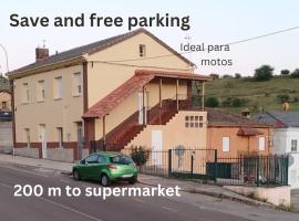 Cómodo hogar en Cistierna，位于西斯铁尔纳的酒店