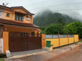 Homestay Puncak Tambun Private Pool & BBQ melayu only，位于淡文的酒店