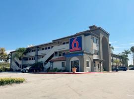 Studio 6 Bellflower CA Los Angeles，位于贝尔弗劳尔的酒店