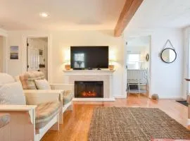 Lovely Home Minutes from Beach in Chatham
