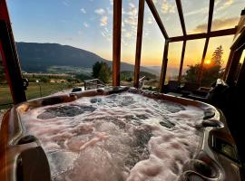 Vlasic Odmor - Villa Biser & spa，位于弗拉西克的带停车场的酒店