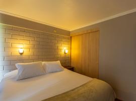 Apart Hotel La Herradura - Caja Los Héroes，位于科金博的酒店