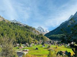 Magnifique racard rénové isolé 10 minutes de marche，位于洪德莱斯的酒店